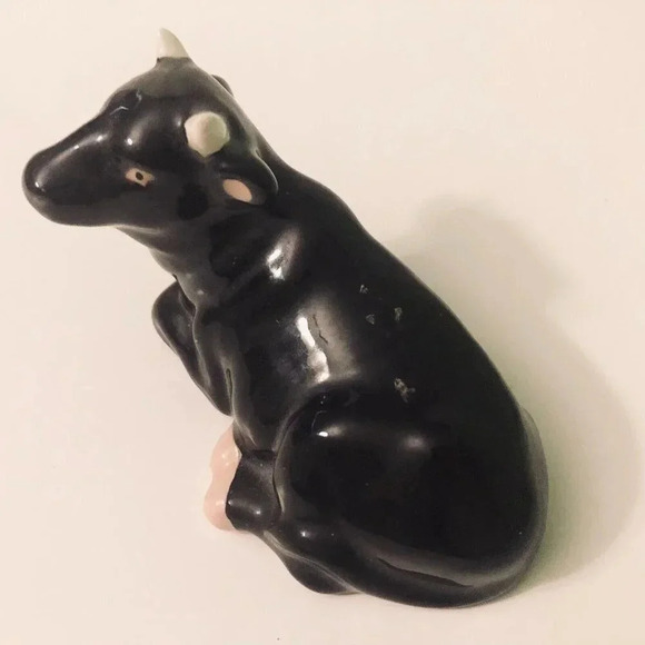 Vintage Ceramic Bull Cow Figurine Black 3.5  Inch Long Figure - Picture 5 of 9